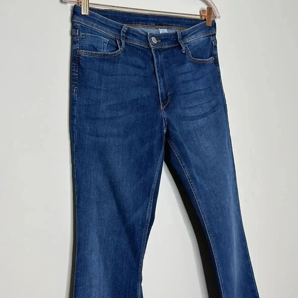 Mini Flare Jeans - Picture 4 of 10